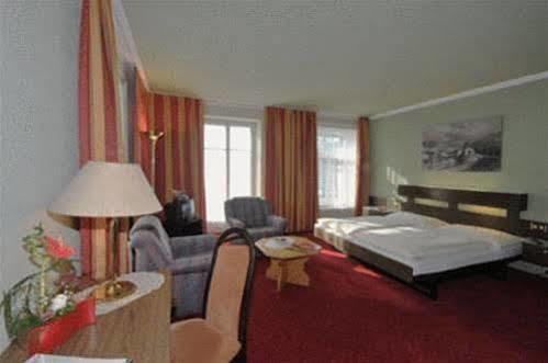 Hotel Monopol-metropol 3*