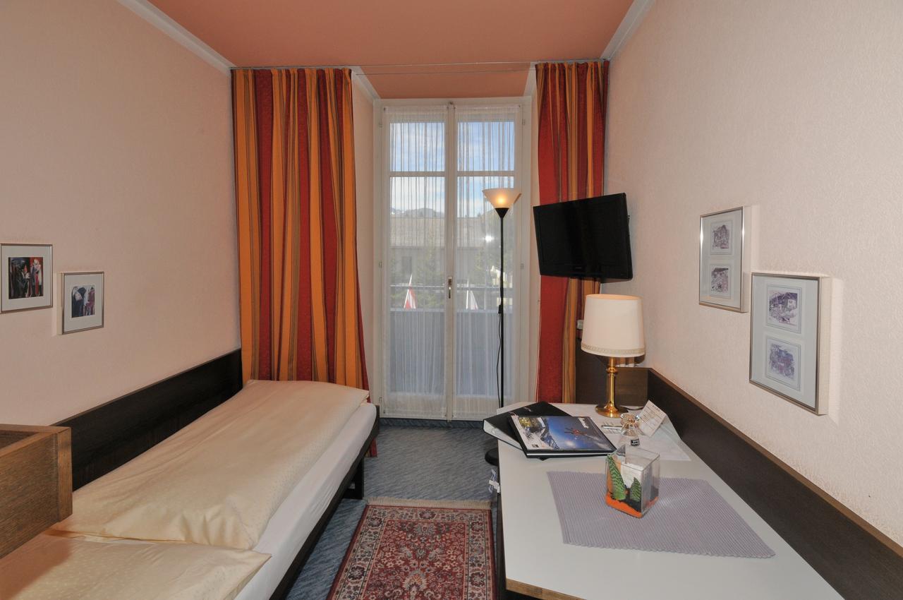 Monopol-metropol Hotel 3*