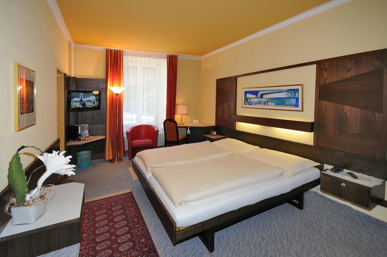 Monopol-metropol 3*